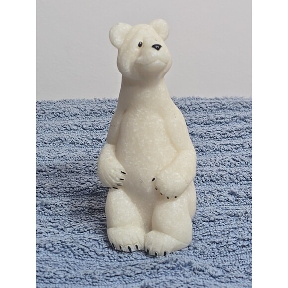 Second Nature Design Quarry Critters Poncho Polar Bear Figurine 2000 - Picture 1 of 4